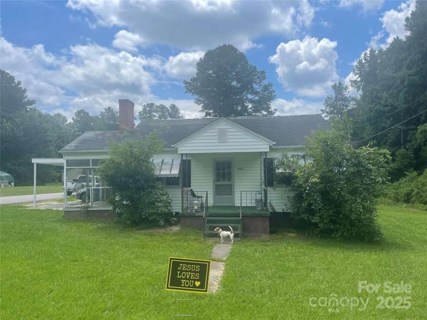 403 Mill Street, Biscoe, NC 27209.  MLS# CAR4287674, YatesRealty ID 31208. 