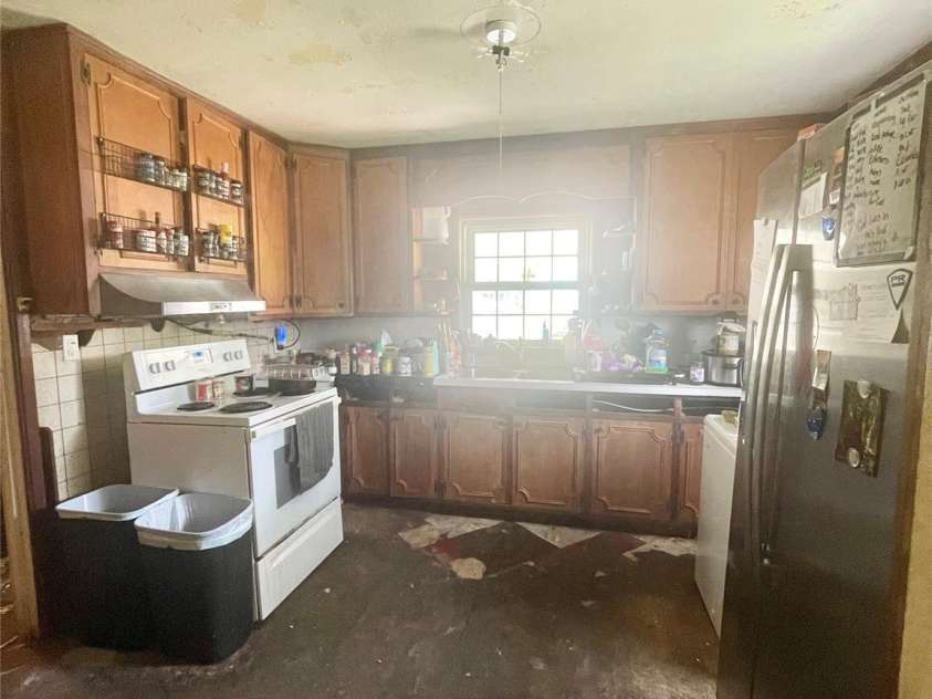 403 Mill Street, Biscoe, NC 27209.  MLS# CAR4287674, YatesRealty ID 31208. 