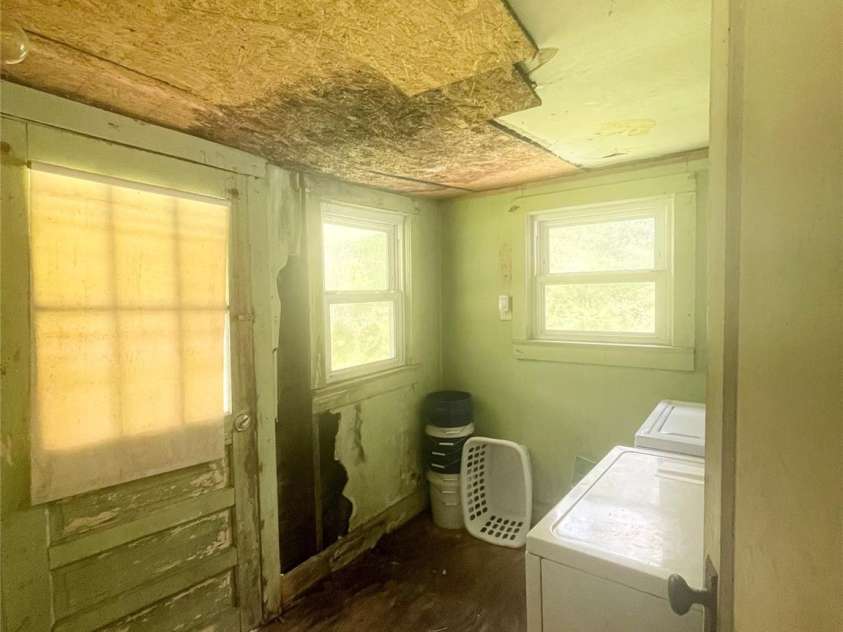 403 Mill Street, Biscoe, NC 27209.  MLS# CAR4287674, YatesRealty ID 31208. 