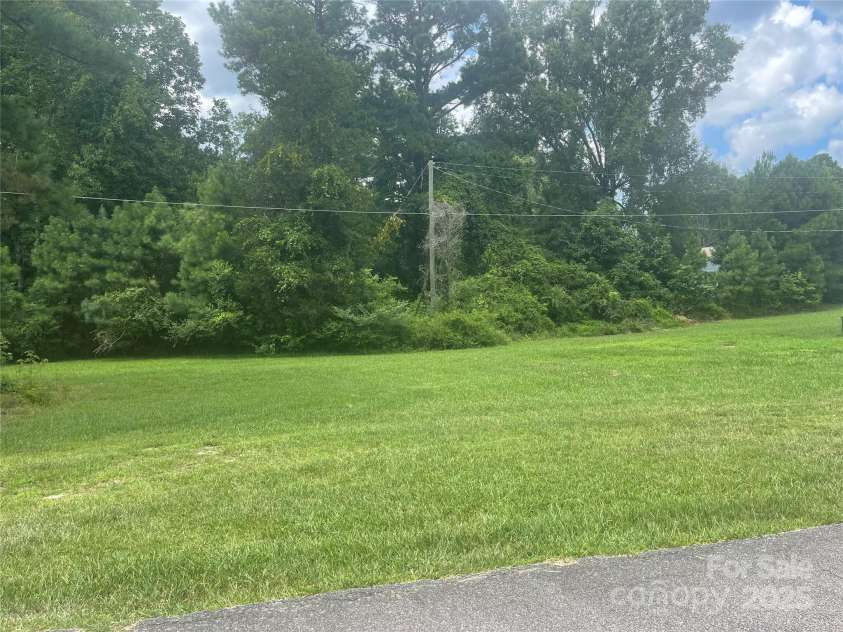 403 Mill Street, Biscoe, NC 27209.  MLS# CAR4287674, YatesRealty ID 31208. 