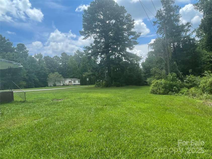 403 Mill Street, Biscoe, NC 27209.  MLS# CAR4287674, YatesRealty ID 31208. 