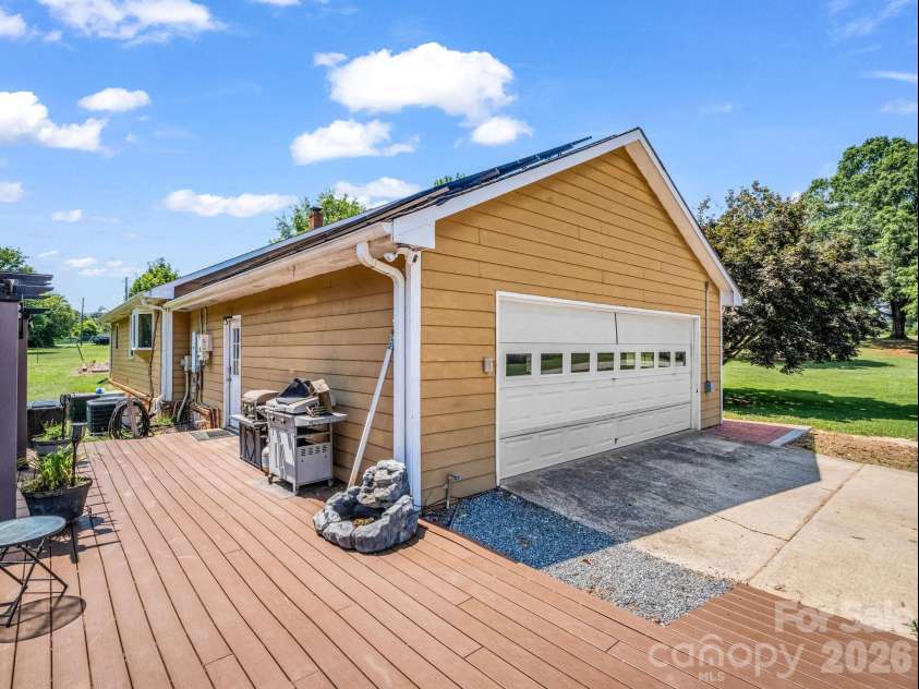 202 Sunset Memorial Road, Forest City, NC 28043.  MLS# CAR4392854, YatesRealty ID 31209. 
