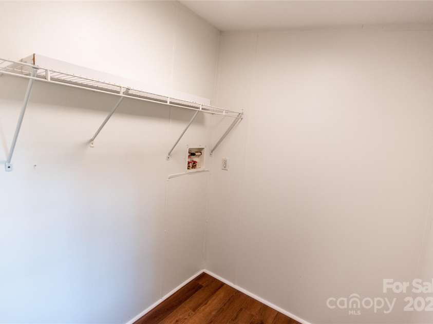 40 Pat Rogers Road, Franklin, NC 28734.  MLS# CAR4282169, YatesRealty ID 31209. Primary closet