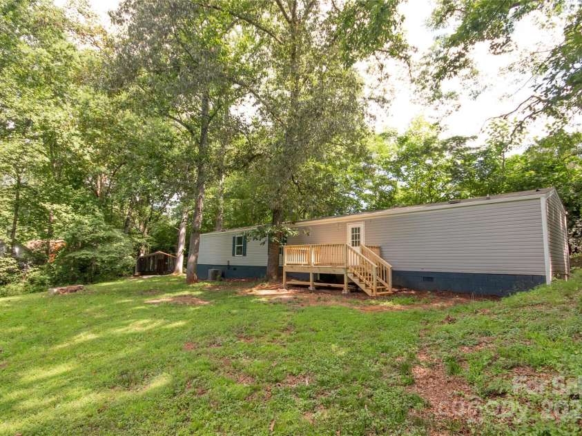 36 & 40 Pat Rogers Road, Franklin, NC 28734.  MLS# CAR4282191, YatesRealty ID 31210. 