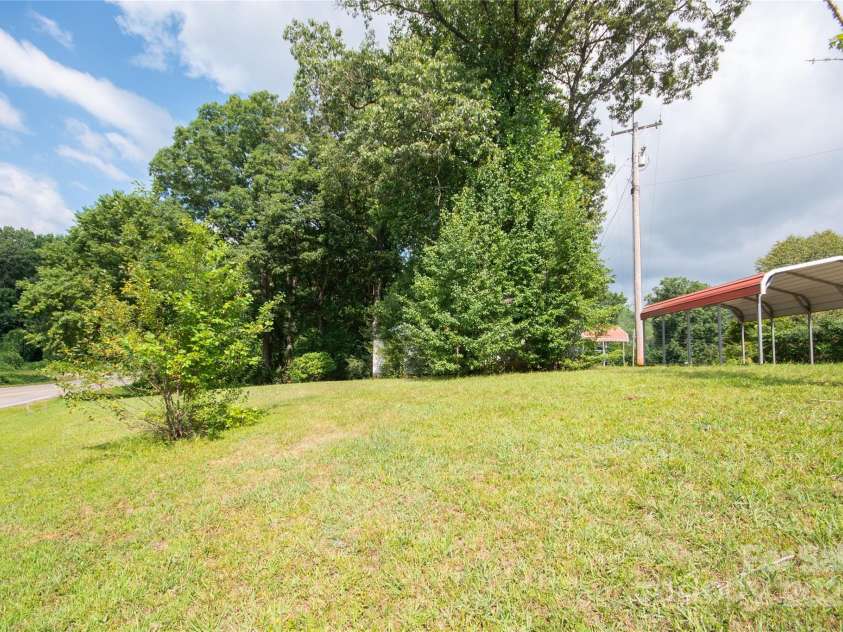 36 & 40 Pat Rogers Road, Franklin, NC 28734.  MLS# CAR4282191, YatesRealty ID 31210. 