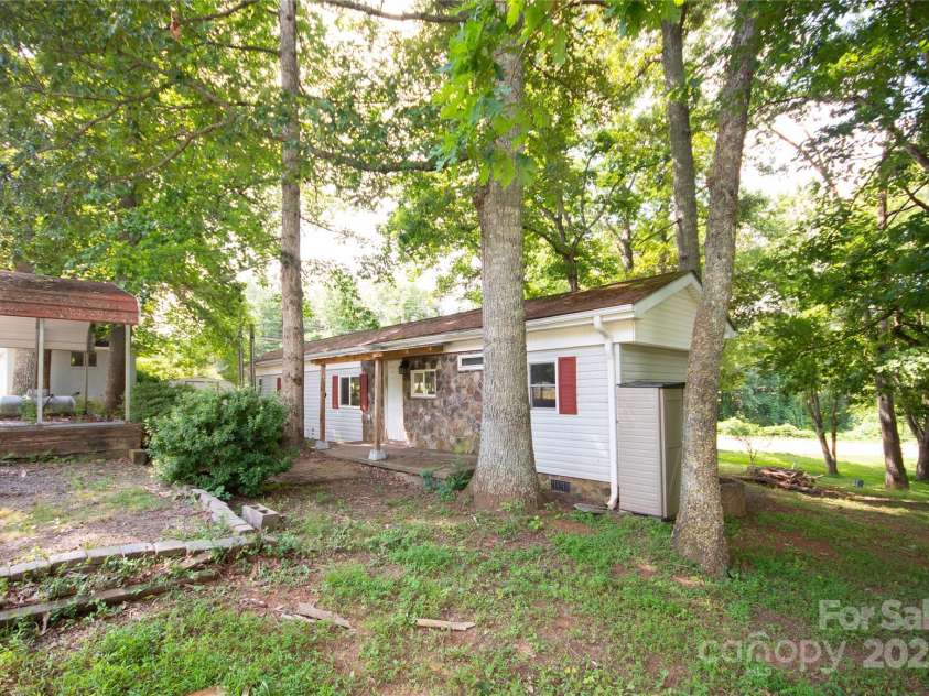36 & 40 Pat Rogers Road, Franklin, NC 28734.  MLS# CAR4282191, YatesRealty ID 31210. Second Home