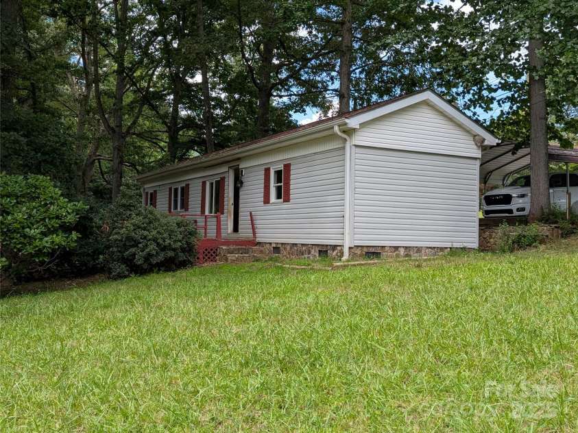 36 & 40 Pat Rogers Road, Franklin, NC 28734.  MLS# CAR4282191, YatesRealty ID 31210. Second Home