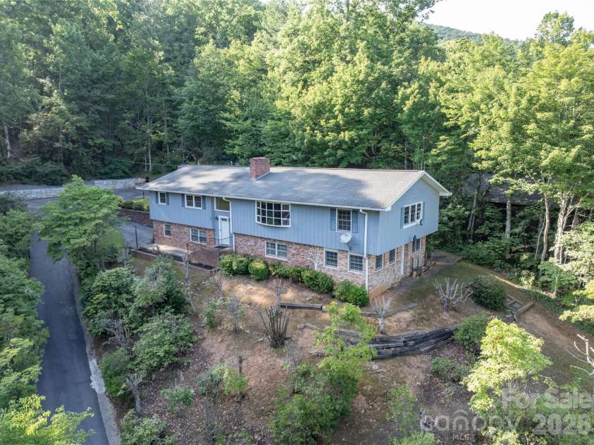 45 Mountain View Avenue, Black Mountain, NC 28711.  MLS# CAR4394810, YatesRealty ID 31210. 