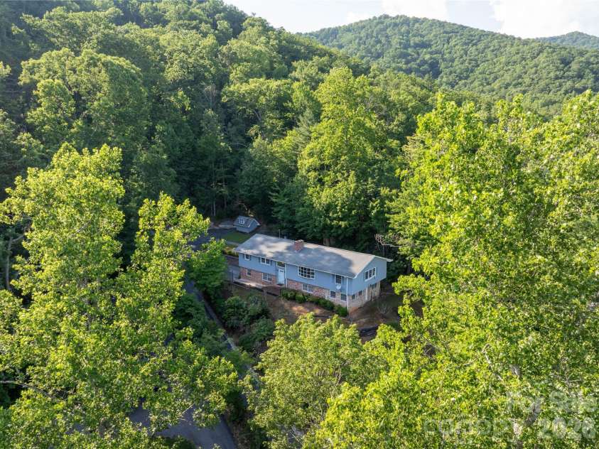 45 Mountain View Avenue, Black Mountain, NC 28711.  MLS# CAR4394810, YatesRealty ID 31210. 
