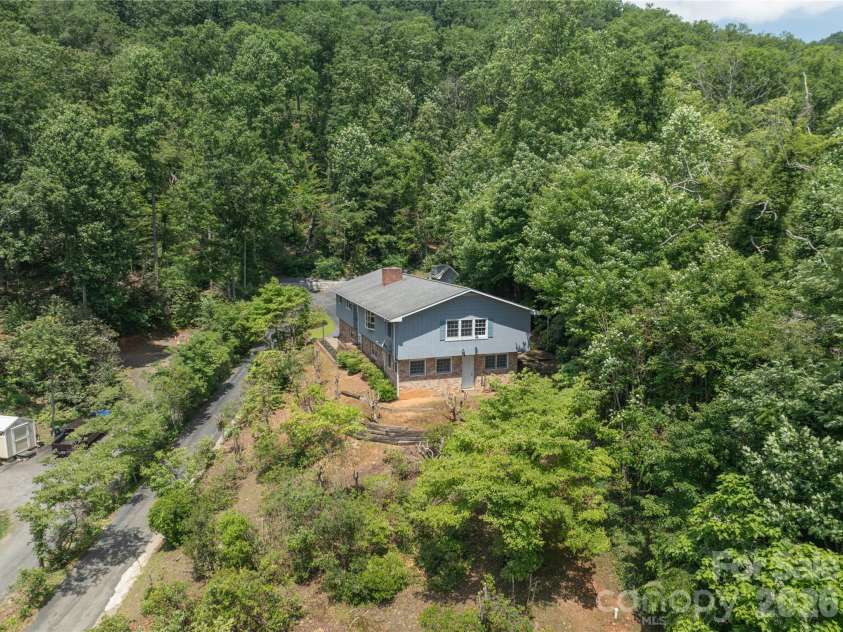 45 Mountain View Avenue, Black Mountain, NC 28711.  MLS# CAR4394810, YatesRealty ID 31210. 