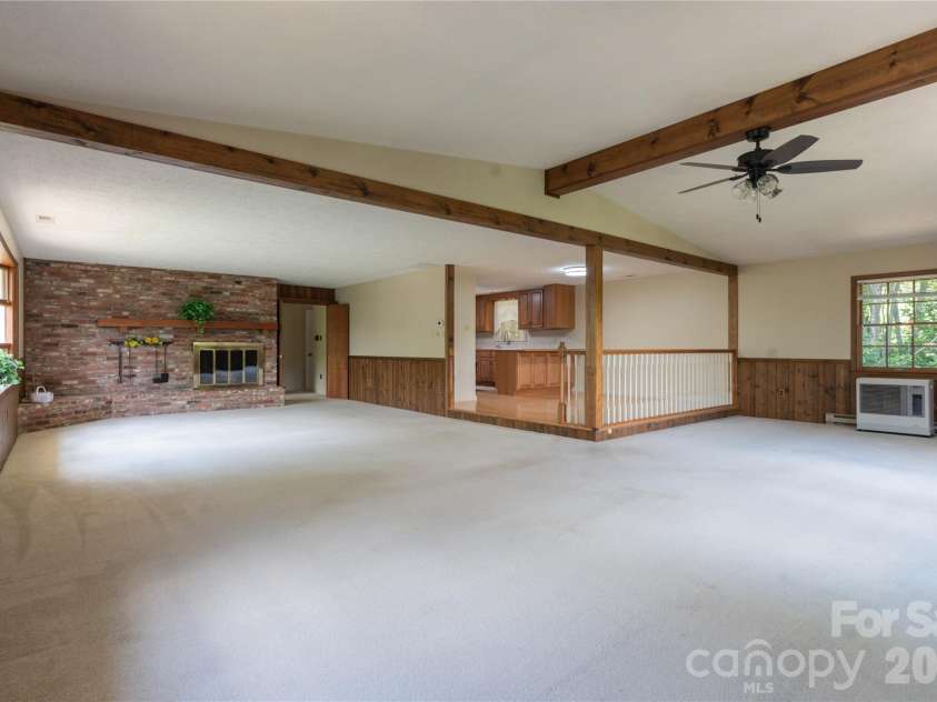 45 Mountain View Avenue, Black Mountain, NC 28711.  MLS# CAR4394810, YatesRealty ID 31210. 