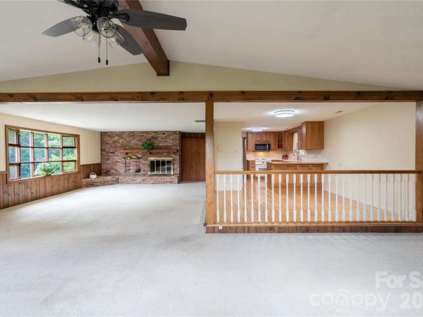 45 Mountain View Avenue, Black Mountain, NC 28711.  MLS# CAR4394810, YatesRealty ID 31210. 