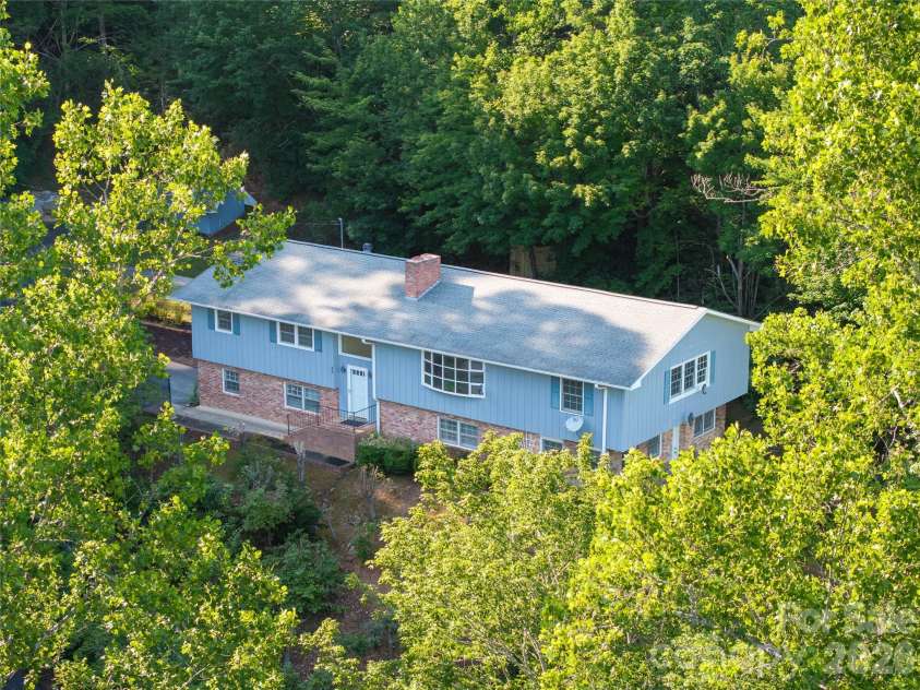 45 Mountain View Avenue, Black Mountain, NC 28711.  MLS# CAR4394810, YatesRealty ID 31210. 