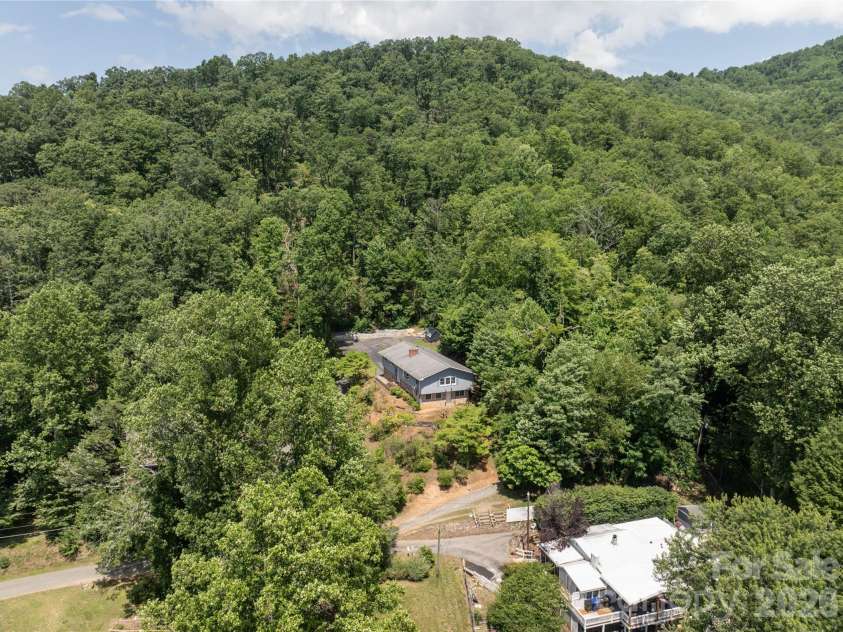 45 Mountain View Avenue, Black Mountain, NC 28711.  MLS# CAR4394810, YatesRealty ID 31210. 