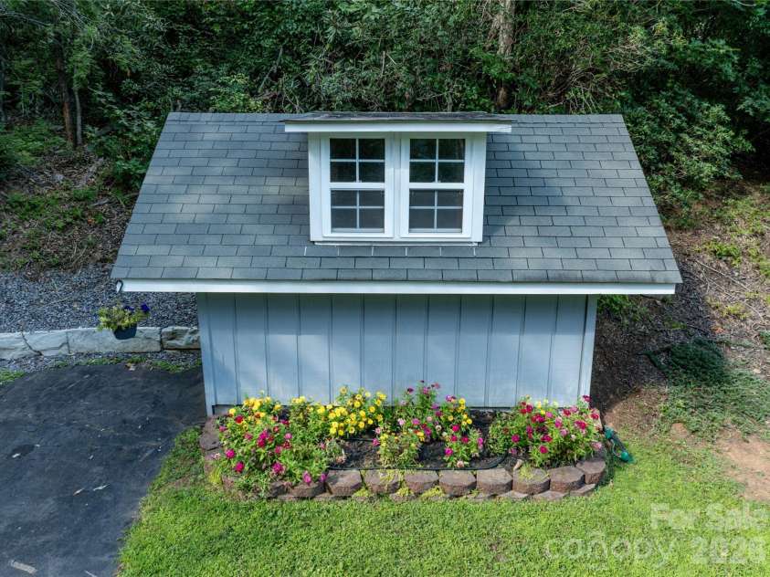 45 Mountain View Avenue, Black Mountain, NC 28711.  MLS# CAR4394810, YatesRealty ID 31210. 