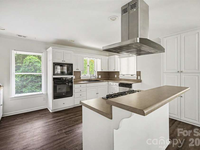 1003 Sumter Street, Shelby, NC 28150.  MLS# CAR4394841, YatesRealty ID 31211. Kitchen