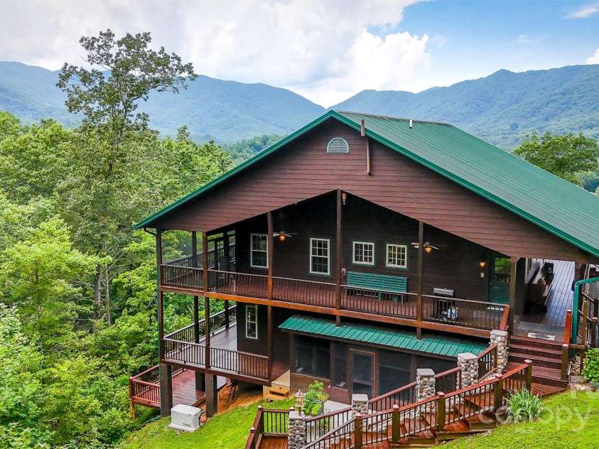 100 Chestnut Oak Ridge, Robbinsville, NC 28056.  MLS# CAR4289111, YatesRealty ID 31212. 