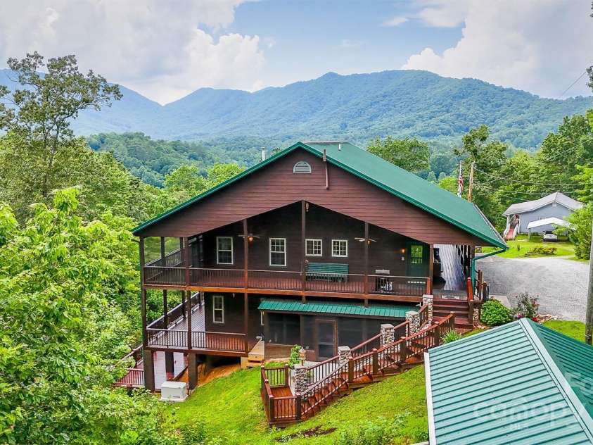 100 Chestnut Oak Ridge, Robbinsville, NC 28056.  MLS# CAR4289111, YatesRealty ID 31212. 