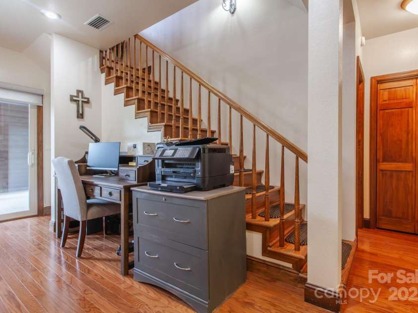 100 Chestnut Oak Ridge, Robbinsville, NC 28056.  MLS# CAR4289111, YatesRealty ID 31212. 