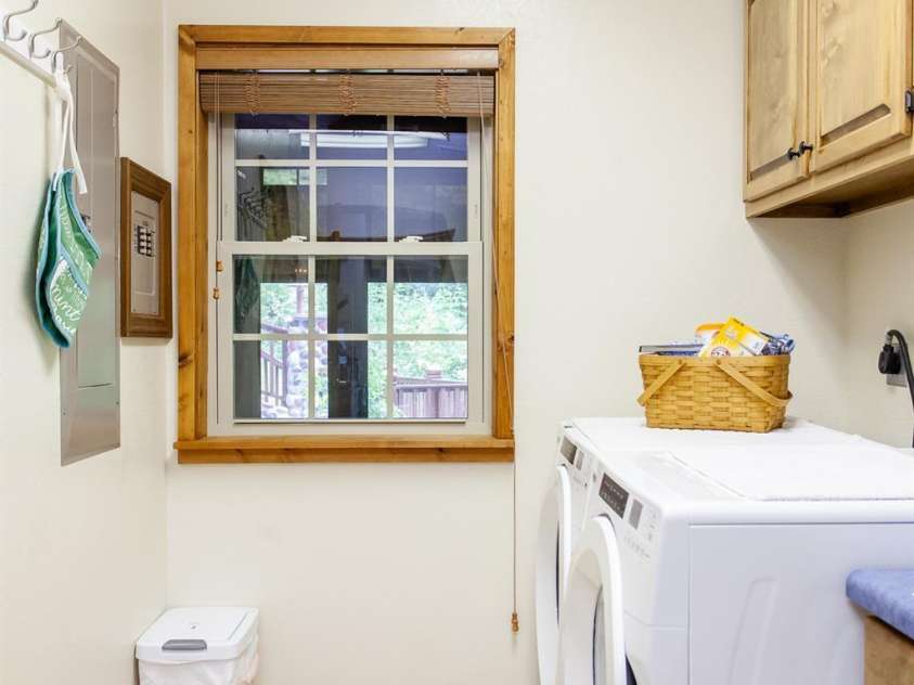 100 Chestnut Oak Ridge, Robbinsville, NC 28056.  MLS# CAR4289111, YatesRealty ID 31212. 