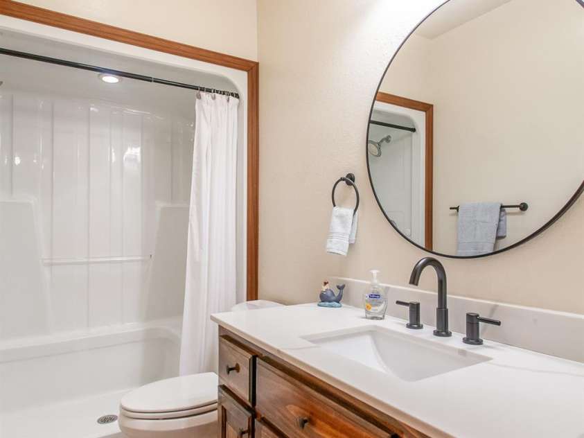 100 Chestnut Oak Ridge, Robbinsville, NC 28056.  MLS# CAR4289111, YatesRealty ID 31212. 