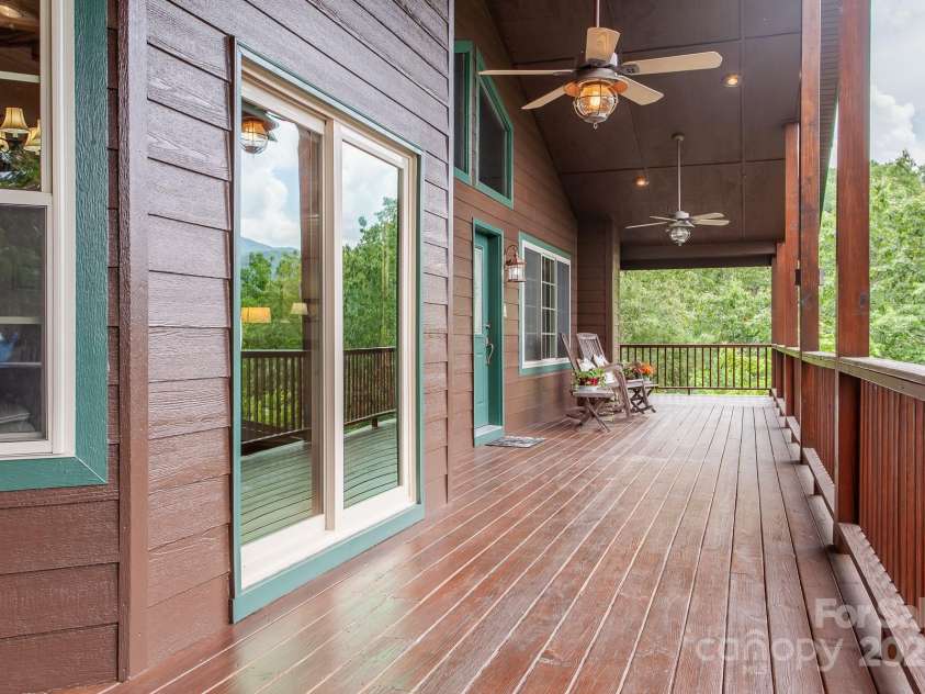 100 Chestnut Oak Ridge, Robbinsville, NC 28056.  MLS# CAR4289111, YatesRealty ID 31212. 