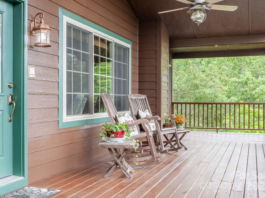 100 Chestnut Oak Ridge, Robbinsville, NC 28056.  MLS# CAR4289111, YatesRealty ID 31212. 