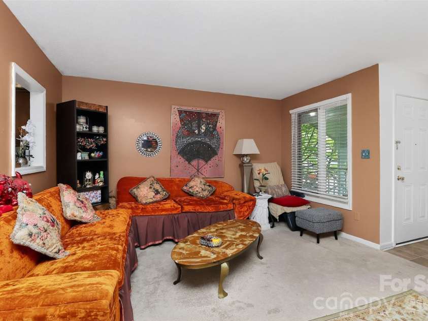 1906 Meadowlark Lane, Charlotte, NC 28210.  MLS# CAR4392020, YatesRealty ID 31213. 