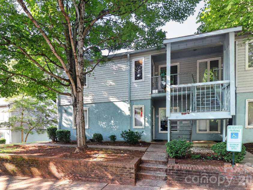 1906 Meadowlark Lane, Charlotte, NC 28210.  MLS# CAR4392020, YatesRealty ID 31213. 