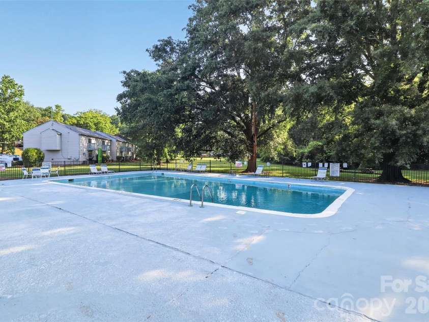 1906 Meadowlark Lane, Charlotte, NC 28210.  MLS# CAR4392020, YatesRealty ID 31213. Community Pool