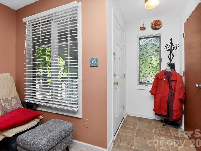1906 Meadowlark Lane, Charlotte, NC 28210.  MLS# CAR4392020, YatesRealty ID 31213. Front Door