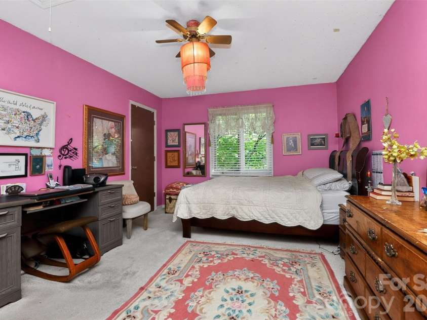 1906 Meadowlark Lane, Charlotte, NC 28210.  MLS# CAR4392020, YatesRealty ID 31213. Main Bedroom