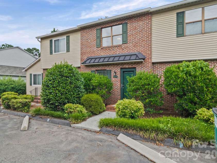 1519 South Point Road, Belmont, NC 28012.  MLS# CAR4394491, YatesRealty ID 31214. 