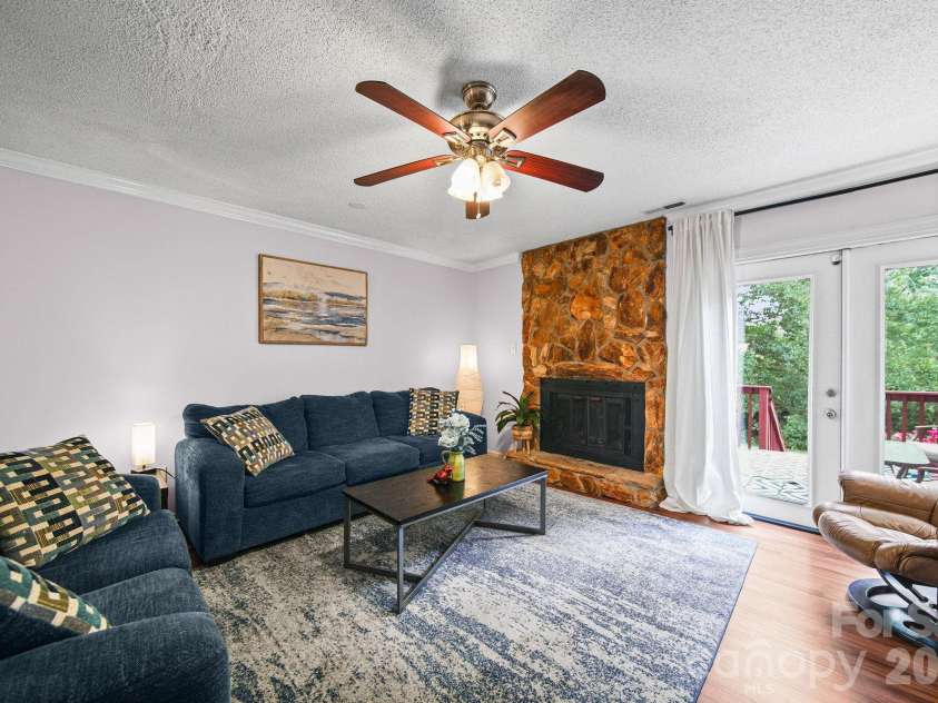 1519 South Point Road, Belmont, NC 28012.  MLS# CAR4394491, YatesRealty ID 31214. 