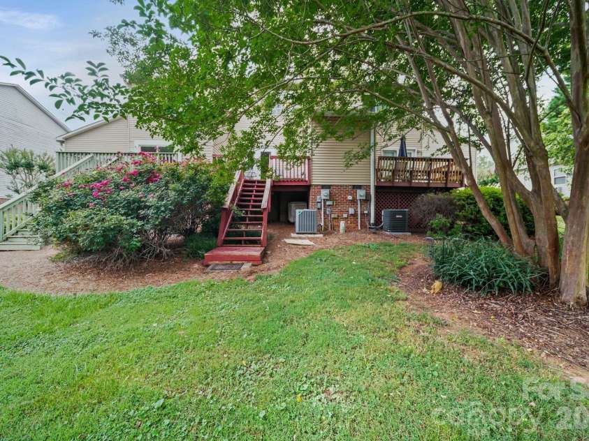 1519 South Point Road, Belmont, NC 28012.  MLS# CAR4394491, YatesRealty ID 31214. 