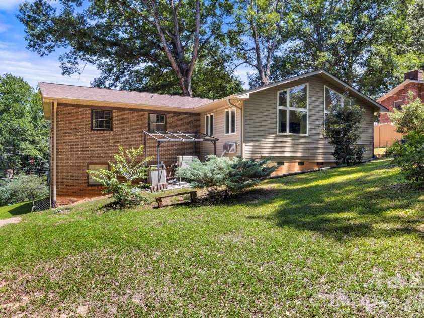 2951 7th Street Drive, Hickory, NC 28601.  MLS# CAR4391431, YatesRealty ID 31215. Backyard