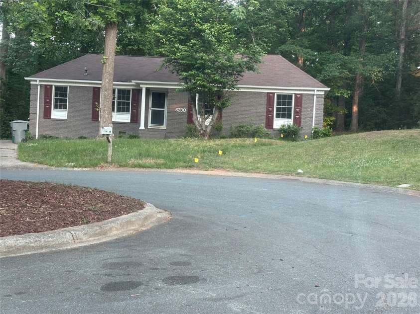 6230 Cross Creek Lane, Charlotte, NC 28212.  MLS# CAR4394866, YatesRealty ID 31216. 