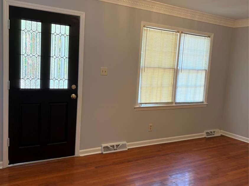 6230 Cross Creek Lane, Charlotte, NC 28212.  MLS# CAR4394866, YatesRealty ID 31216. 