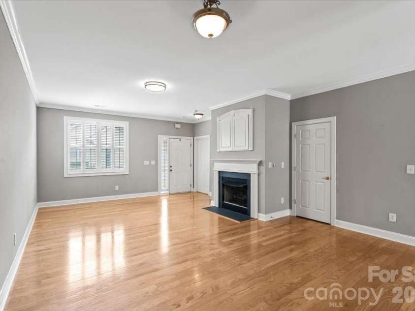 1106 Davant Lane, Charlotte, NC 28209.  MLS# CAR4412229, YatesRealty ID 31218. 