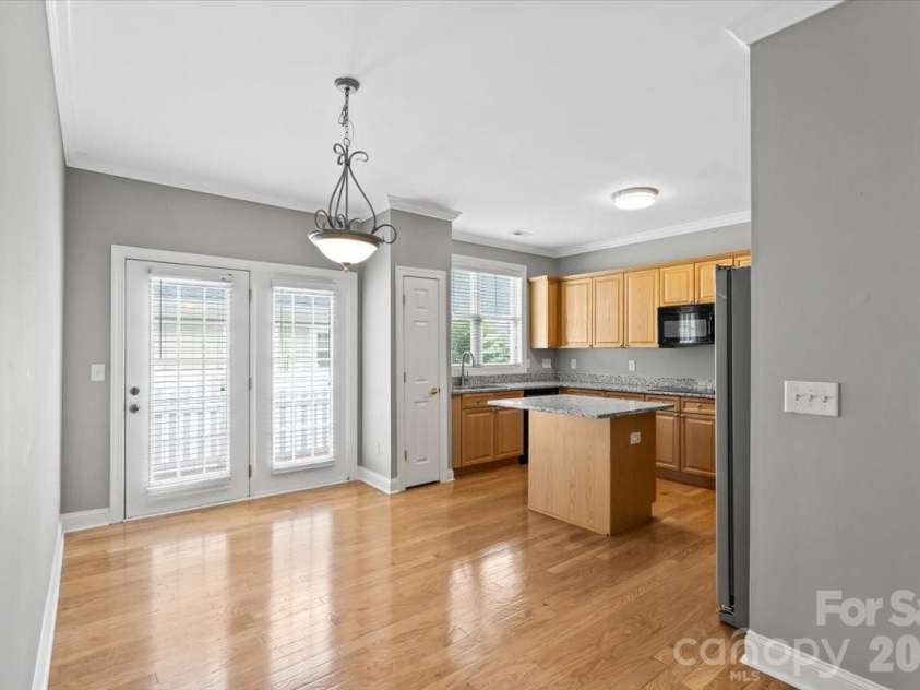 1106 Davant Lane, Charlotte, NC 28209.  MLS# CAR4412229, YatesRealty ID 31218. 