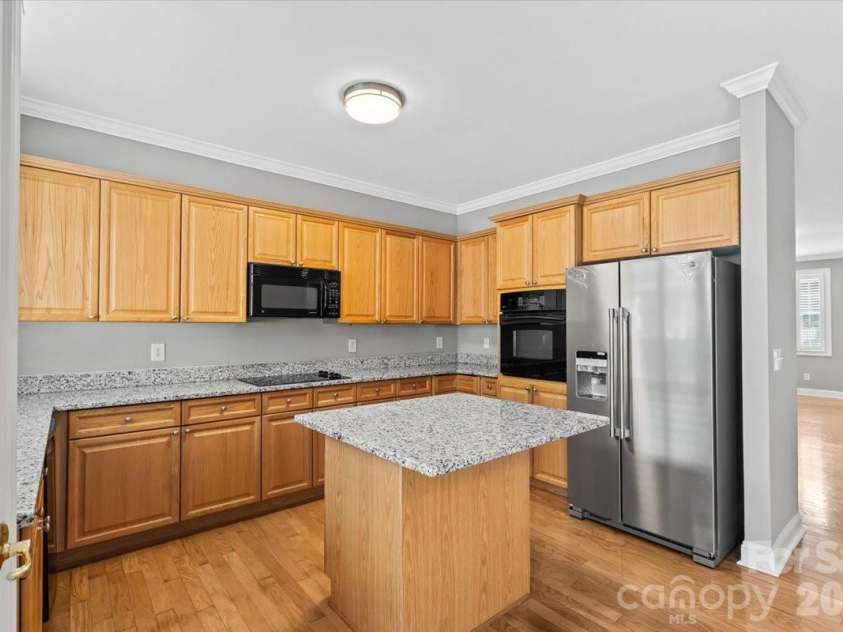 1106 Davant Lane, Charlotte, NC 28209.  MLS# CAR4412229, YatesRealty ID 31218. 