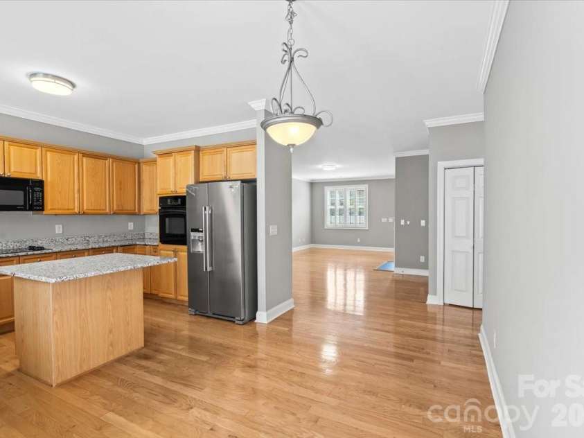 1106 Davant Lane, Charlotte, NC 28209.  MLS# CAR4412229, YatesRealty ID 31218. 