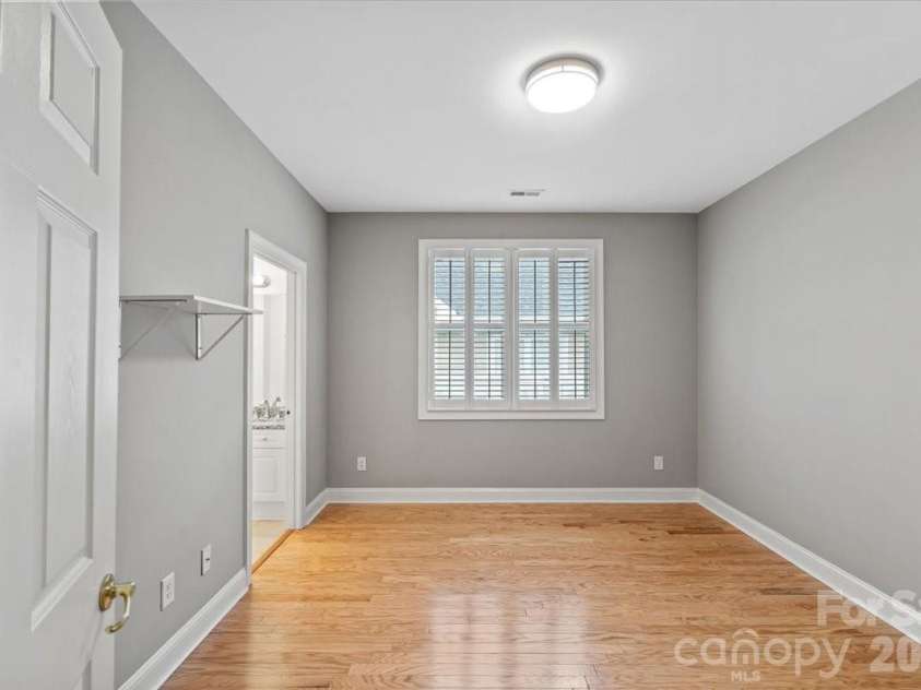 1106 Davant Lane, Charlotte, NC 28209.  MLS# CAR4412229, YatesRealty ID 31218. 