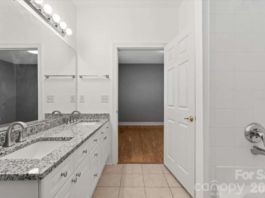 1106 Davant Lane, Charlotte, NC 28209.  MLS# CAR4412229, YatesRealty ID 31218. 