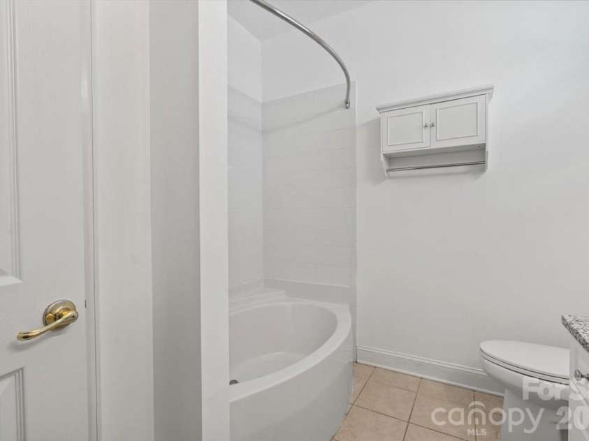 1106 Davant Lane, Charlotte, NC 28209.  MLS# CAR4412229, YatesRealty ID 31218. 