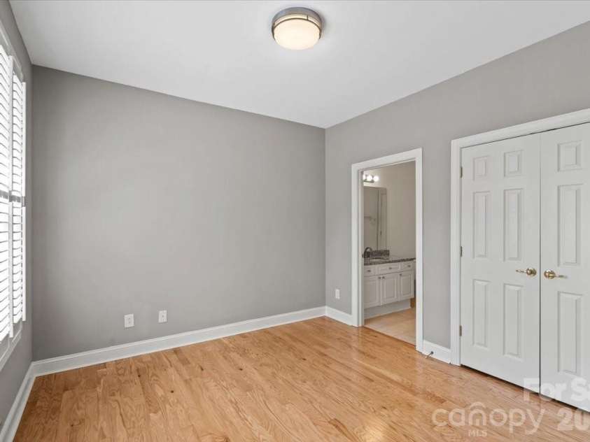 1106 Davant Lane, Charlotte, NC 28209.  MLS# CAR4412229, YatesRealty ID 31218. 
