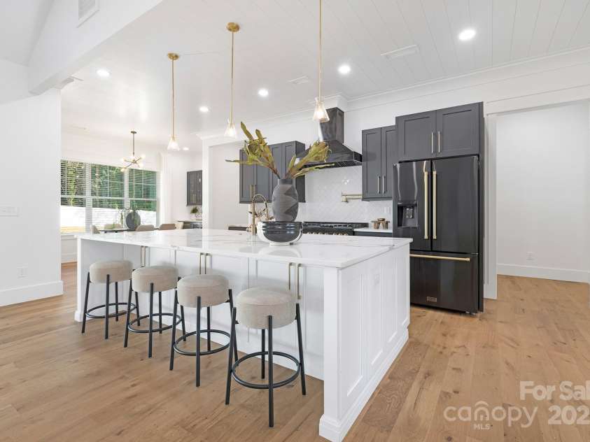 2515 Neagle Smith Lane, Belmont, NC 28012.  MLS# CAR4284699, YatesRealty ID 31218. 