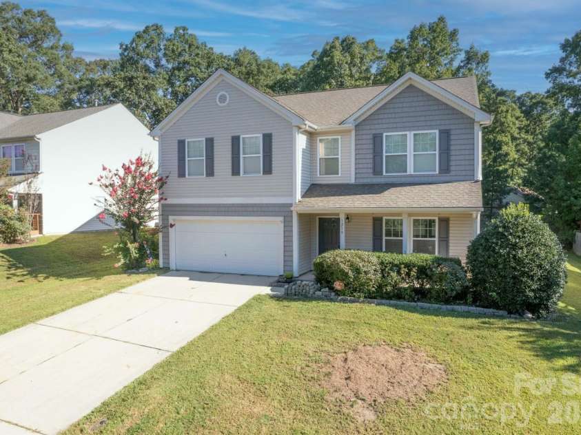 1219 Century Drive, Clover, SC 29710.  MLS# CAR4284482, YatesRealty ID 31219. 