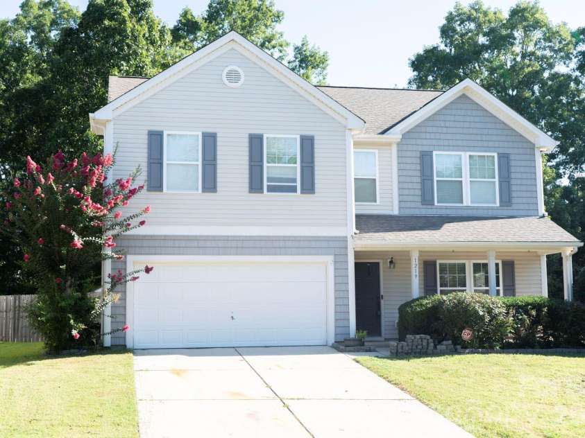 1219 Century Drive, Clover, SC 29710.  MLS# CAR4284482, YatesRealty ID 31219. 