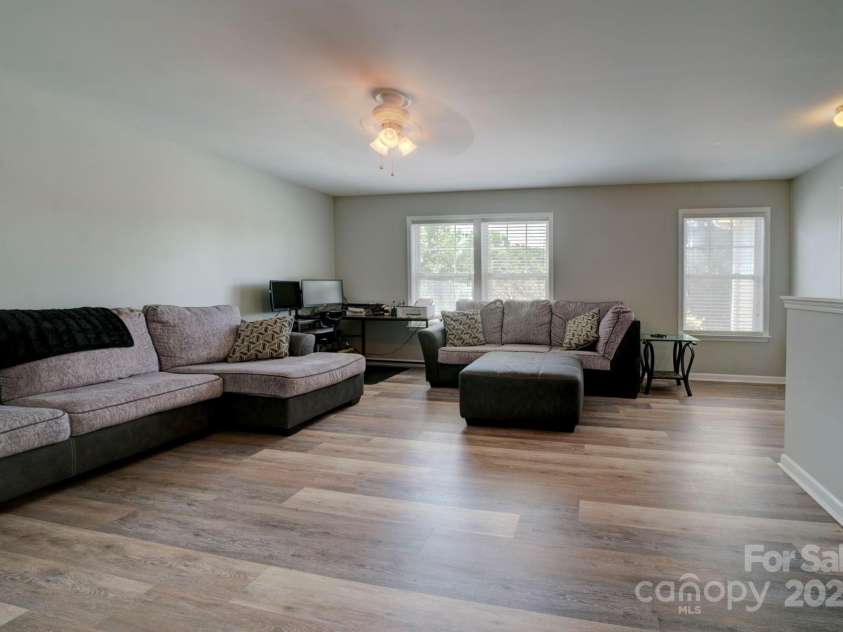 1219 Century Drive, Clover, SC 29710.  MLS# CAR4284482, YatesRealty ID 31219. Bonus room/Loft -2nd Floor